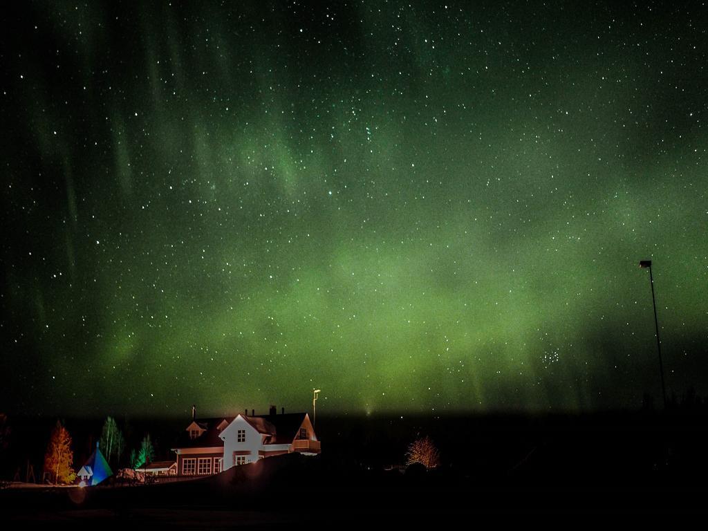 Miekojaervi Resort เปลโล ภายนอก รูปภาพ